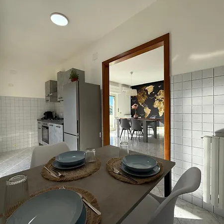 アパート Casa Dulce Casa - Bright Flat With Balcony 2 Baths 2 Beds Scafa